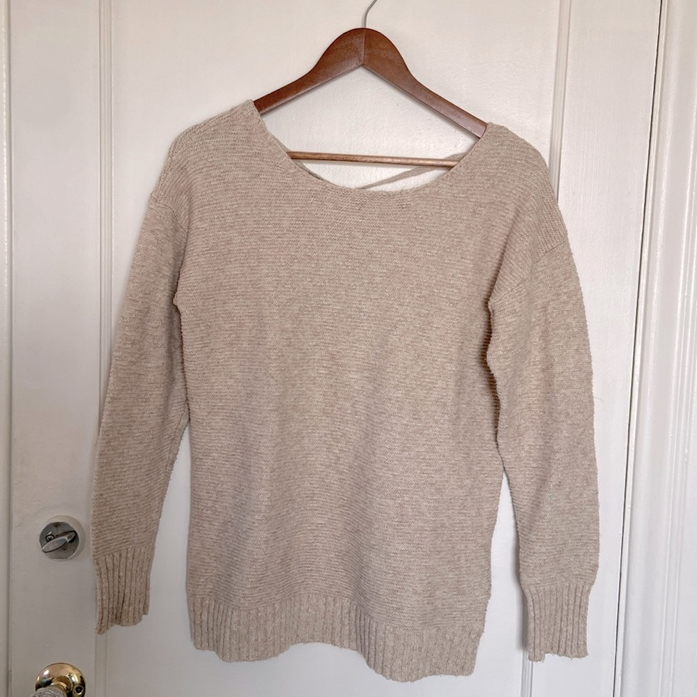 AE Back Detail Sweater - Ivory ๐ค